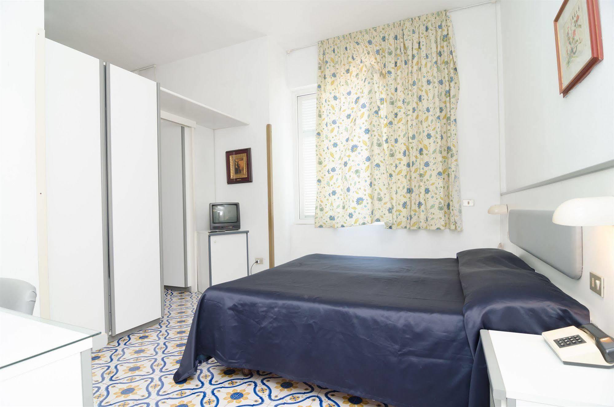 Hotel Flora Wellness & Beauty Ischia Buitenkant foto