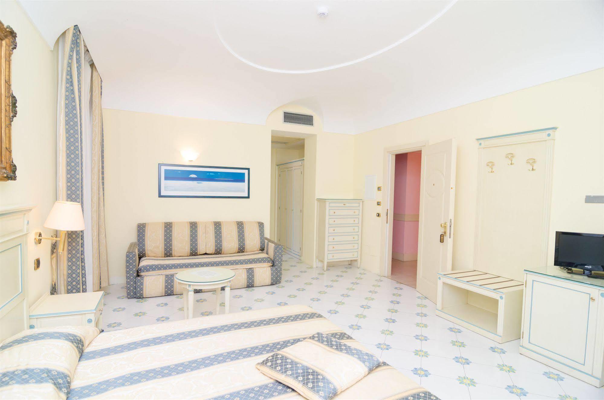 Hotel Flora Wellness & Beauty Ischia Buitenkant foto
