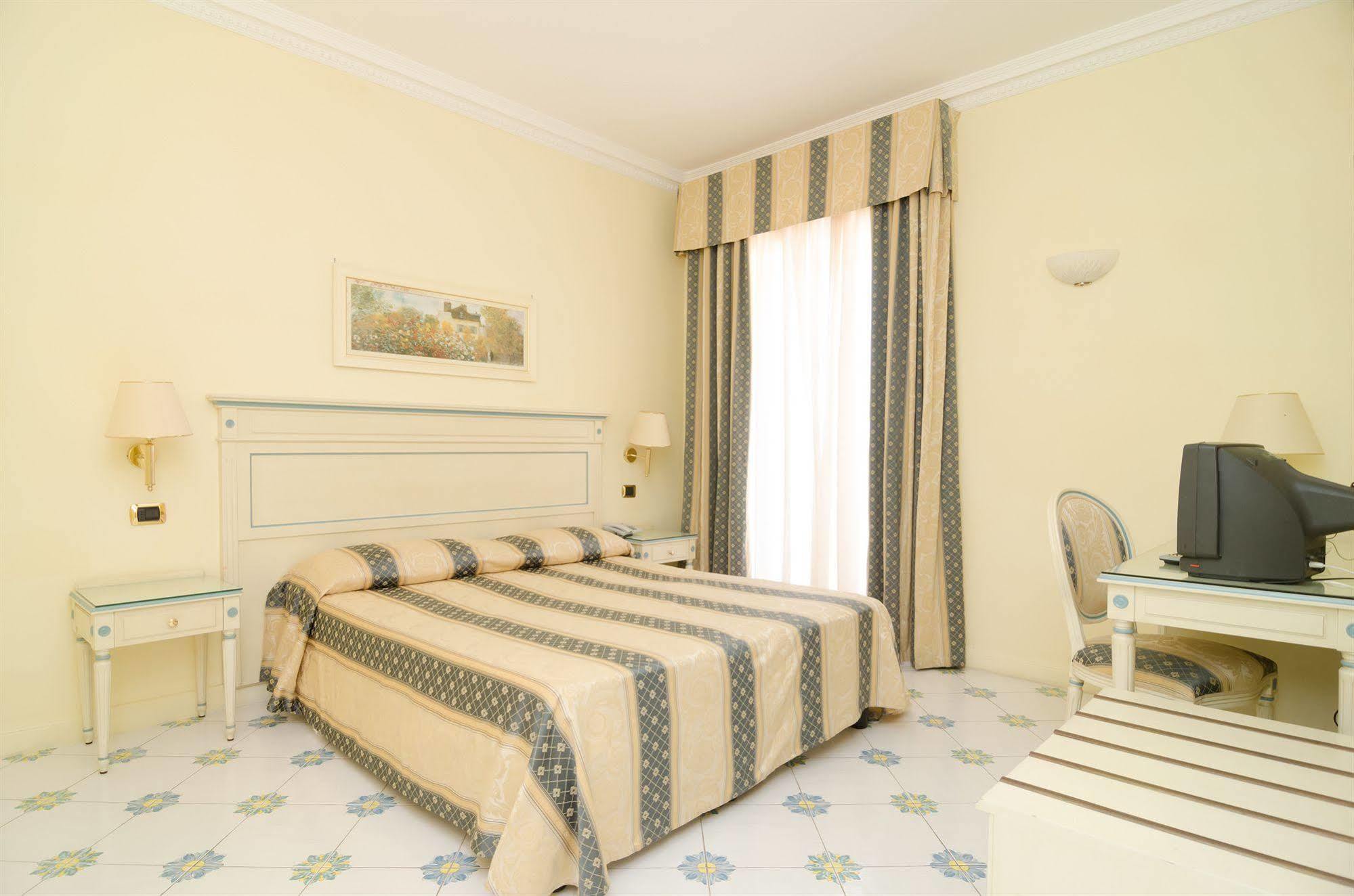 Hotel Flora Wellness & Beauty Ischia Buitenkant foto